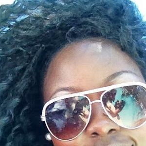 Meet your Posher, Suzie